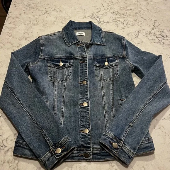NWOT Amalli Talli Women's Denim Jacket Classic Blue Jean Jacket Size S Tall - Picture 1 of 8